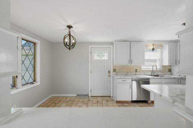 22 Hayward Ave, Brockton, MA 02301