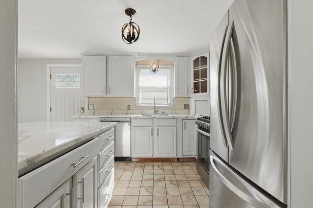 22 Hayward Ave, Brockton, MA 02301