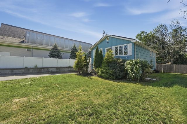 22 Hayward Ave, Brockton, MA 02301