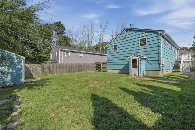 22 Hayward Ave, Brockton, MA 02301