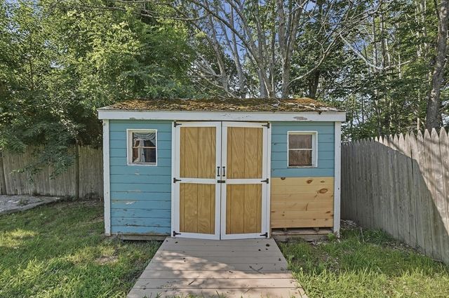 22 Hayward Ave, Brockton, MA 02301