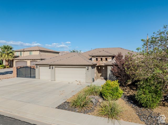 968 N 300 W, Hurricane, UT 84737