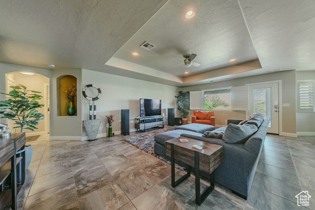 968 N 300 W, Hurricane, UT 84737