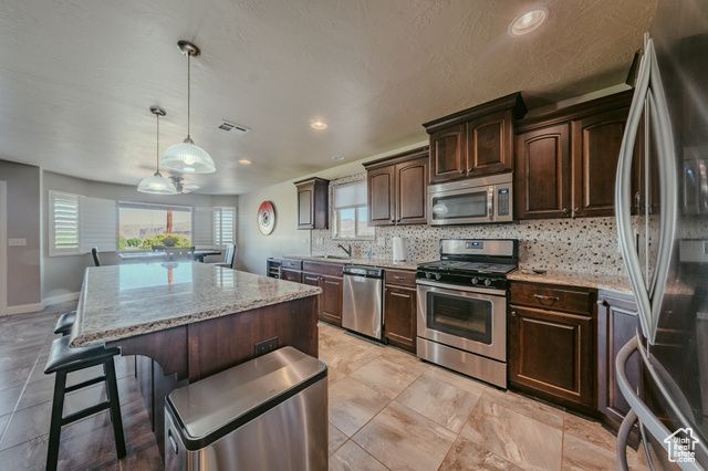 968 N 300 W, Hurricane, UT 84737