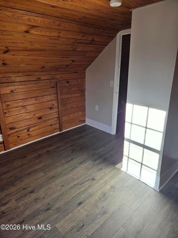 1311 Howard Street, Kinston, NC 28501