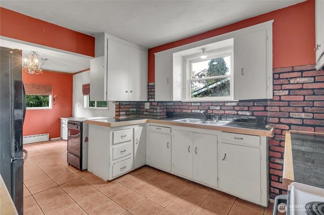 4319 SW Mills Street, Seattle, WA 98136