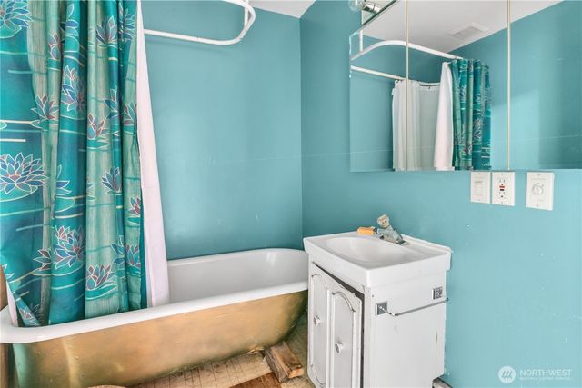 4319 SW Mills Street, Seattle, WA 98136