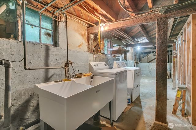 4319 SW Mills Street, Seattle, WA 98136