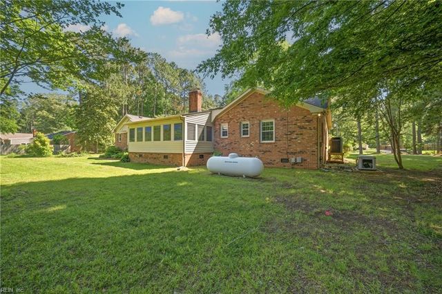 524 Margaret DR, Chesapeake, VA 23322
