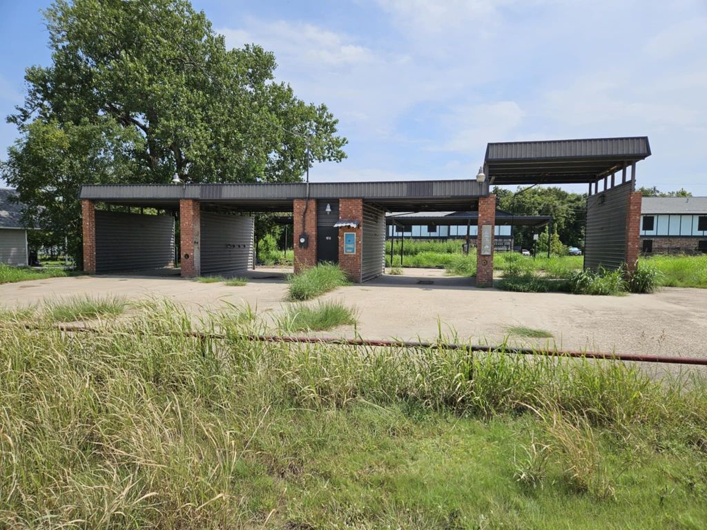 1010 NE 4th Street, Hubbard, TX 76648