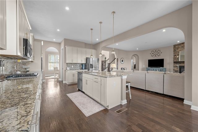 36136 W Shore Pky, North Ridgeville, OH 44039