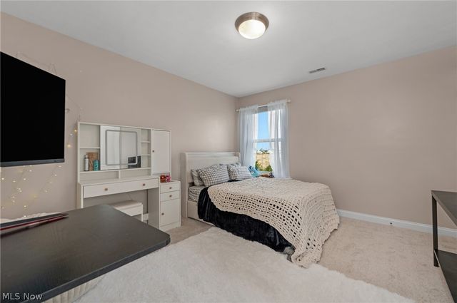 36136 W Shore Pky, North Ridgeville, OH 44039