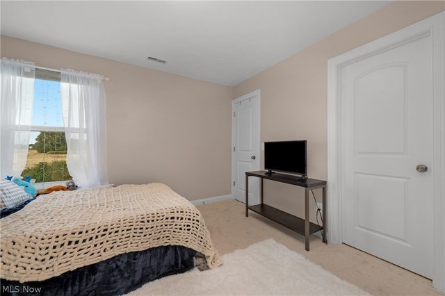 36136 W Shore Pky, North Ridgeville, OH 44039