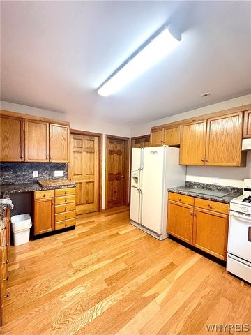35 Parkridge Avenue, Buffalo, NY 14215