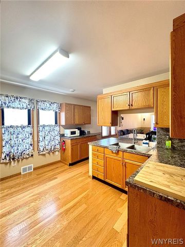 35 Parkridge Avenue, Buffalo, NY 14215