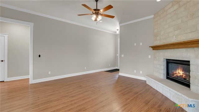 208 Rachel Loop, Burnet, TX 78611