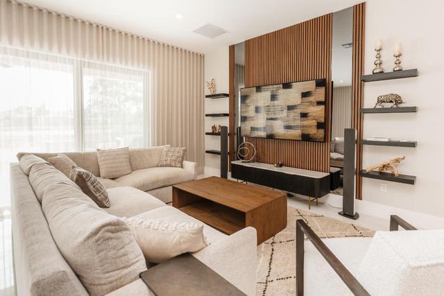 8606 Tower Bridge Court, Boca Raton, FL 33496