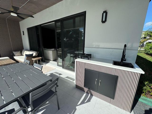 8606 Tower Bridge Court, Boca Raton, FL 33496