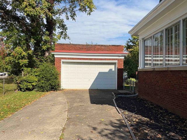 2646 3rd Ave, Huntington, WV 25702