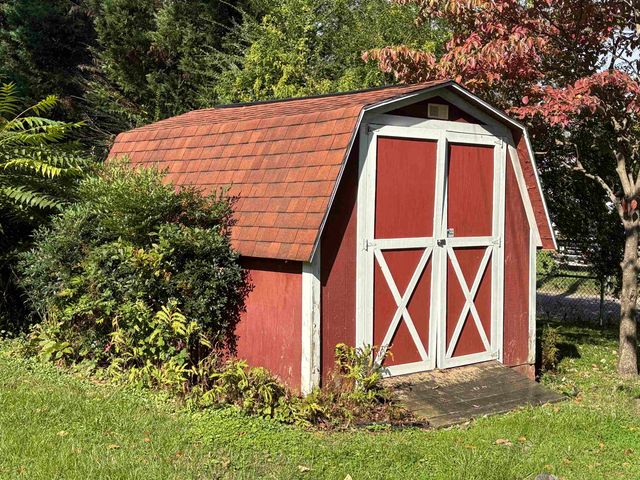 2646 3rd Ave, Huntington, WV 25702