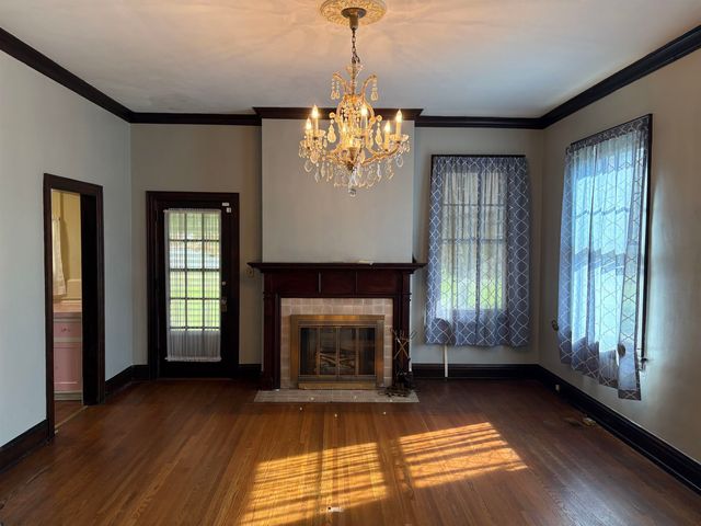2646 3rd Ave, Huntington, WV 25702