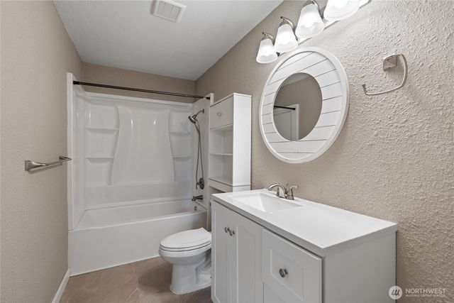 6408 366th Street Ct E, Eatonville, WA 98328