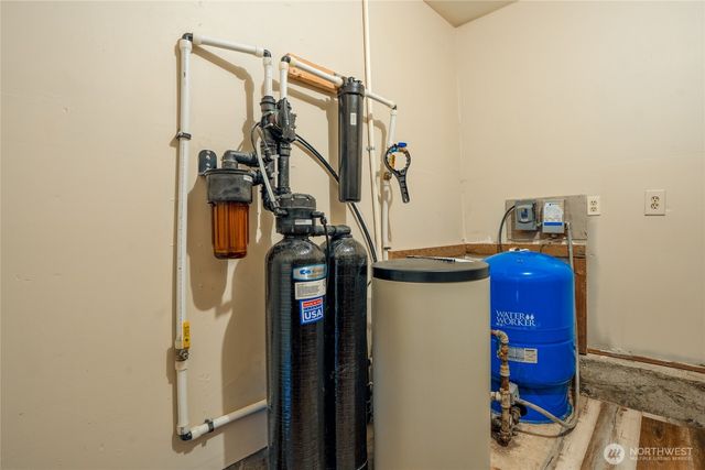 6408 366th Street Ct E, Eatonville, WA 98328