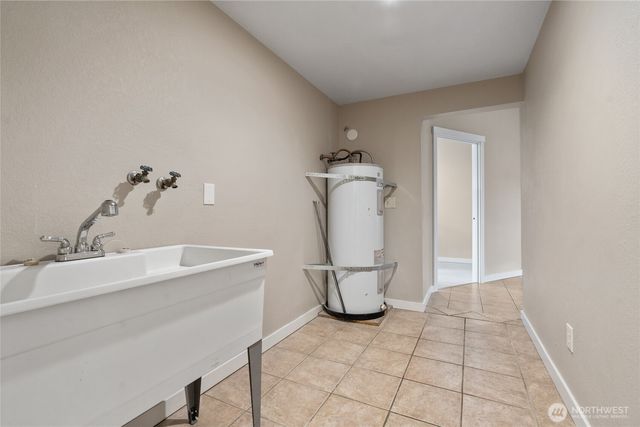 6408 366th Street Ct E, Eatonville, WA 98328