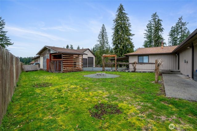 6408 366th Street Ct E, Eatonville, WA 98328