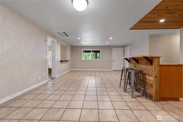 6408 366th Street Ct E, Eatonville, WA 98328