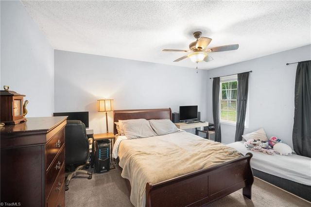 80 Meadowdale Drive, Denton, NC 27239