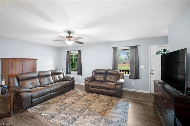 80 Meadowdale Drive, Denton, NC 27239