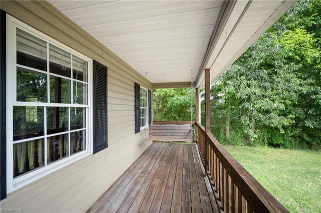 80 Meadowdale Drive, Denton, NC 27239