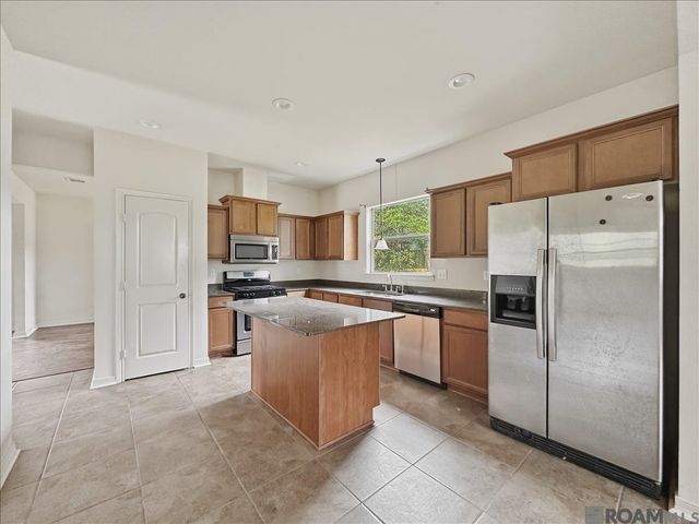 17548 Rosemont Dr, Prairieville, LA 70769