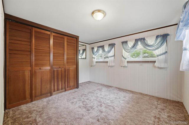 3700 Sylvester Drive, Dryden Township, MI 48428