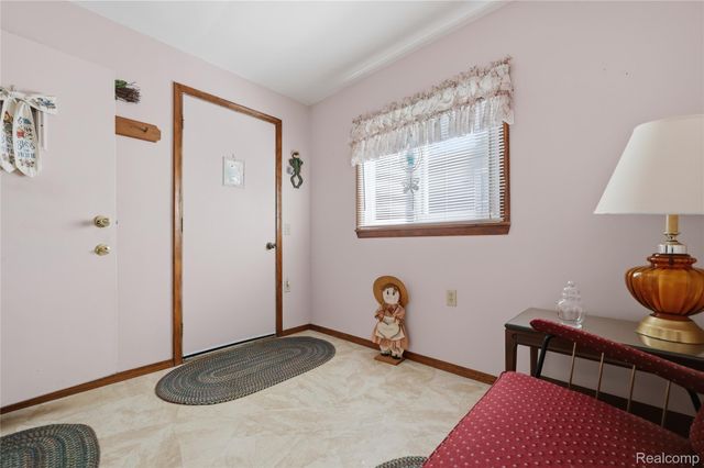 3700 Sylvester Drive, Dryden Township, MI 48428