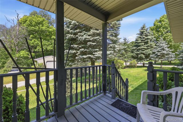 3700 Sylvester Drive, Dryden Township, MI 48428