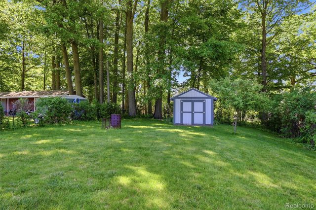 3700 Sylvester Drive, Dryden Township, MI 48428