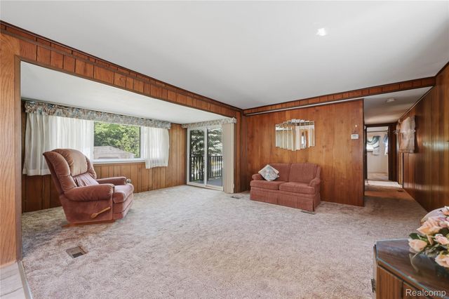 3700 Sylvester Drive, Dryden Township, MI 48428