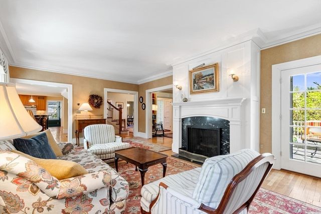 7 Cliff Street, Winchester, MA 01890