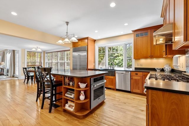 7 Cliff Street, Winchester, MA 01890