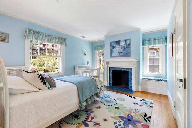 7 Cliff Street, Winchester, MA 01890