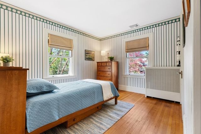 7 Cliff Street, Winchester, MA 01890