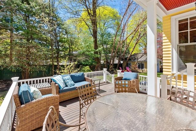 7 Cliff Street, Winchester, MA 01890
