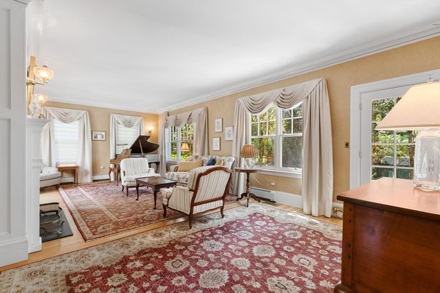 7 Cliff Street, Winchester, MA 01890