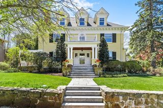 7 Cliff Street, Winchester, MA 01890