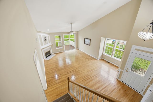 23 Brixton Court, Algonquin, IL 60102