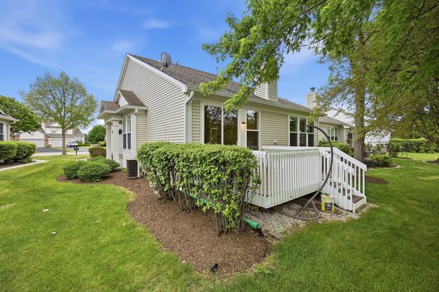 23 Brixton Court, Algonquin, IL 60102