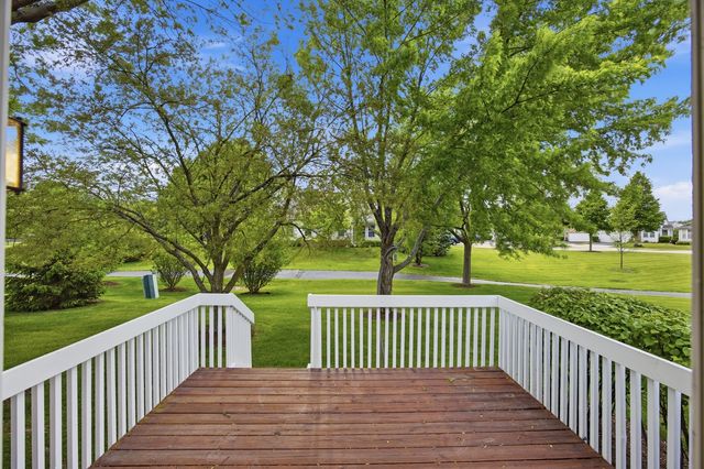 23 Brixton Court, Algonquin, IL 60102
