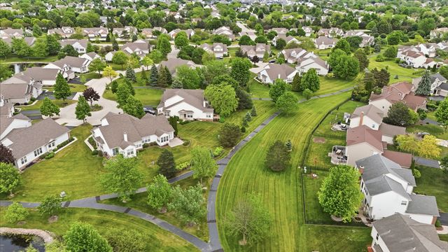 23 Brixton Court, Algonquin, IL 60102